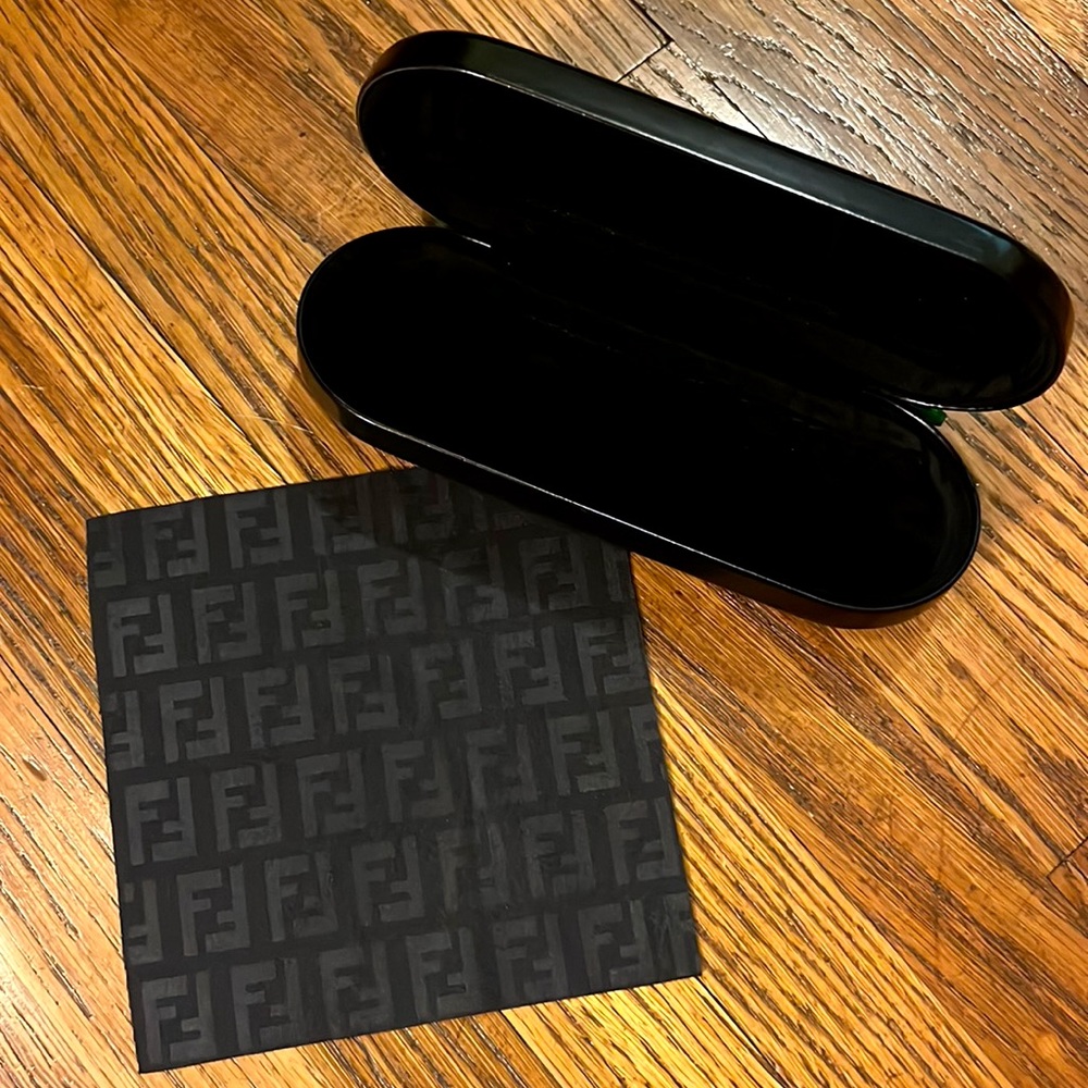 Glasses case and cloth 👓•🕶️